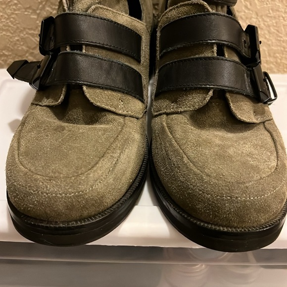 Kurt Geiger cutout platform booties. Size 37.5 euro, US size 7 - Picture 3 of 6